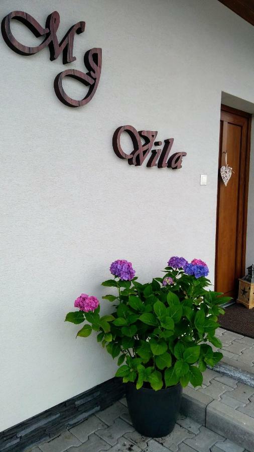Mj Vila Stará Lesná Exteriör bild