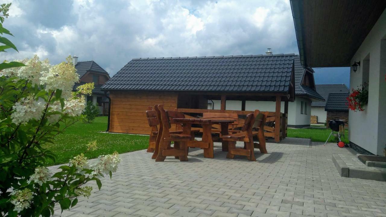 Mj Vila Stará Lesná Exteriör bild