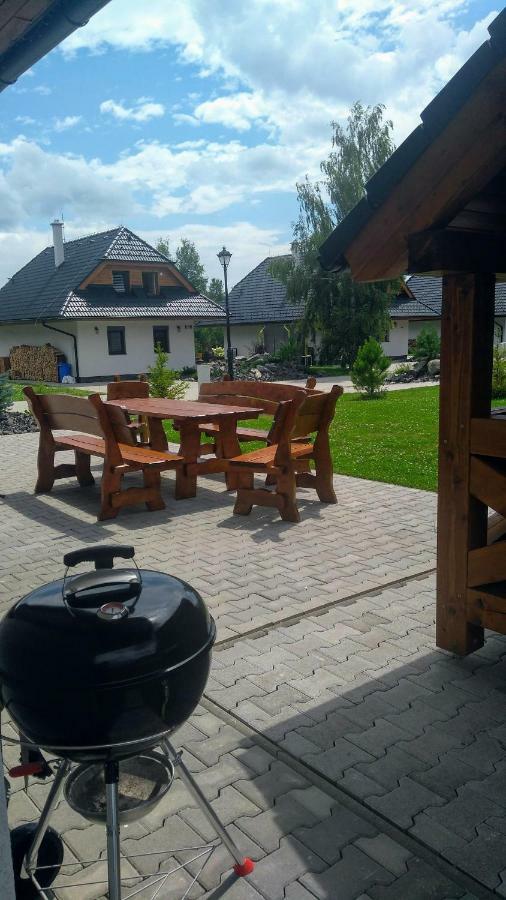 Mj Vila Stará Lesná Exteriör bild