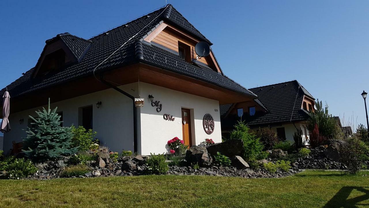Mj Vila Stará Lesná Exteriör bild